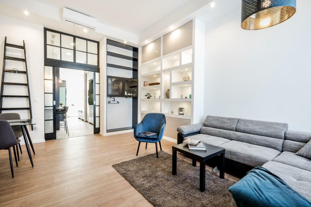 Bpr Thrill Design Home With A/C بودابست المظهر الخارجي الصورة